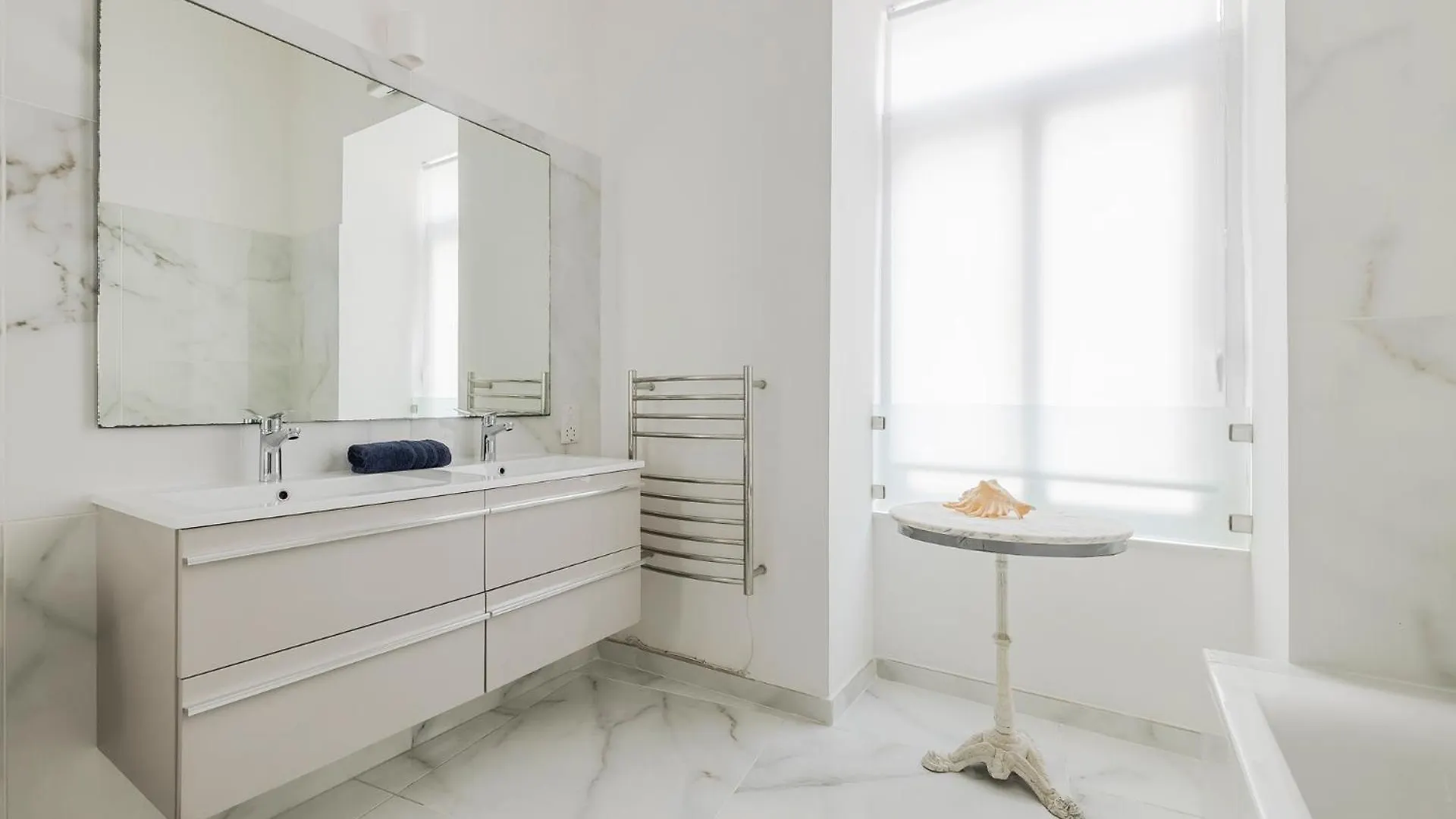Bright 3Br With Sea Views In Central Sliema