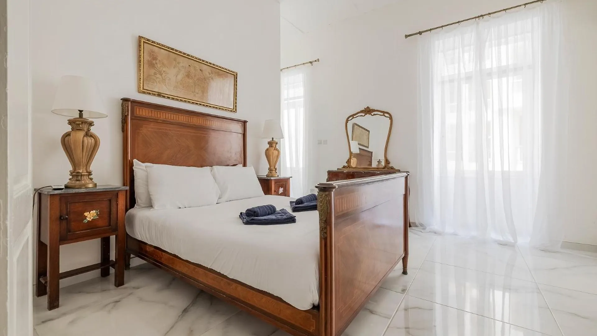 Bright 3Br With Sea Views In Central Sliema Apartment