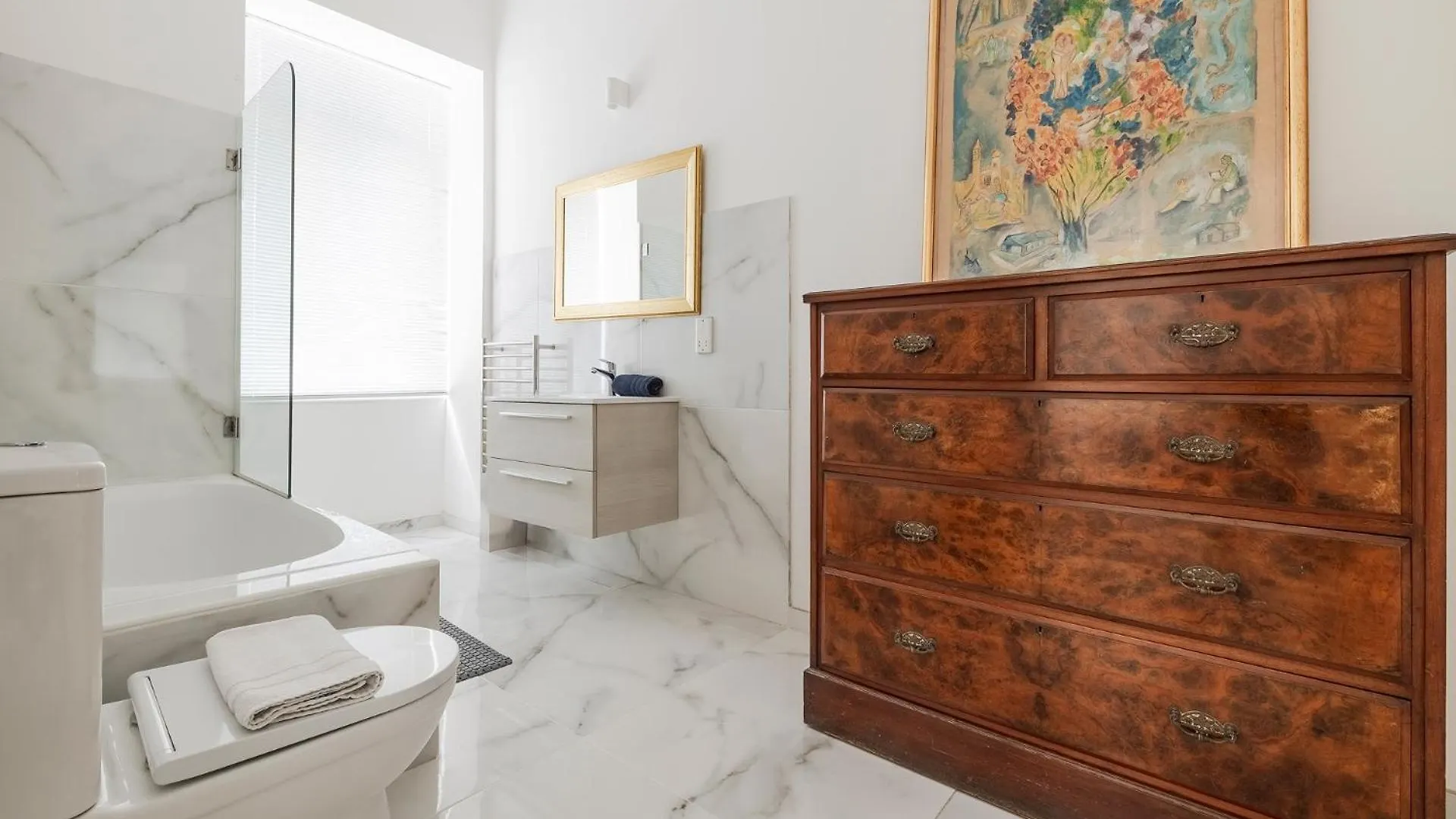 Bright 3Br With Sea Views In Central Sliema